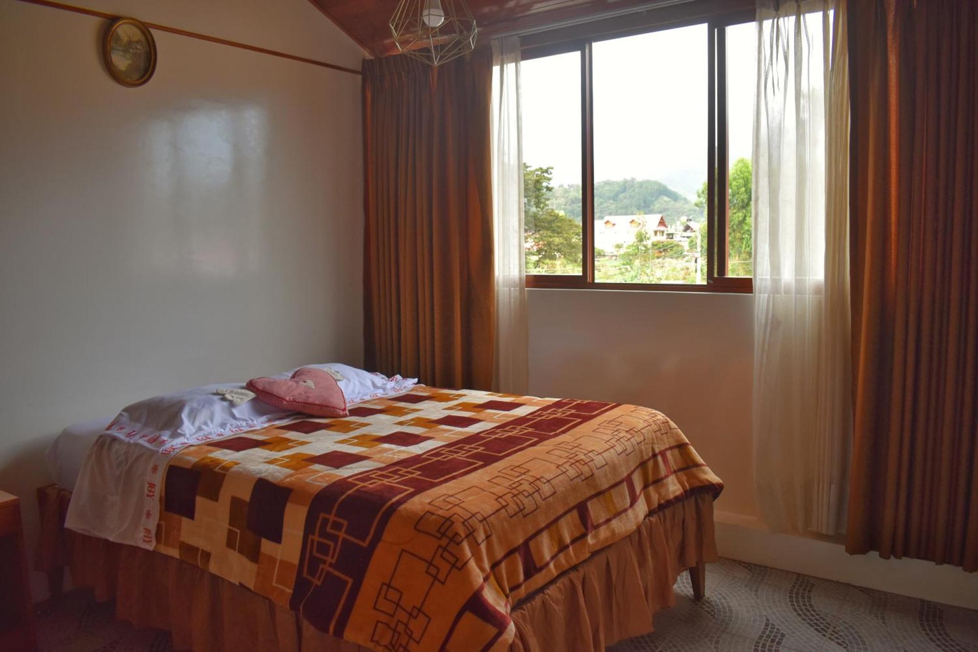 Suzet House Pension Oxapampa Buitenkant foto